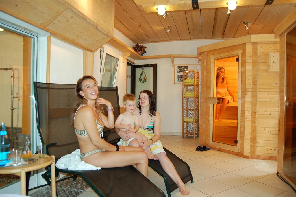 Ferienhotel Faisstバート・ペーターシュタル・グリースバッハ 部屋 写真